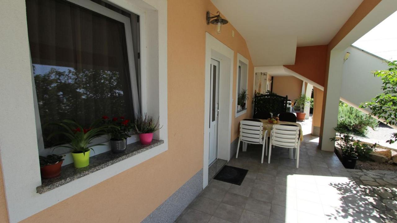Apartments Kirincic Sveti Vid-Miholjice Kültér fotó