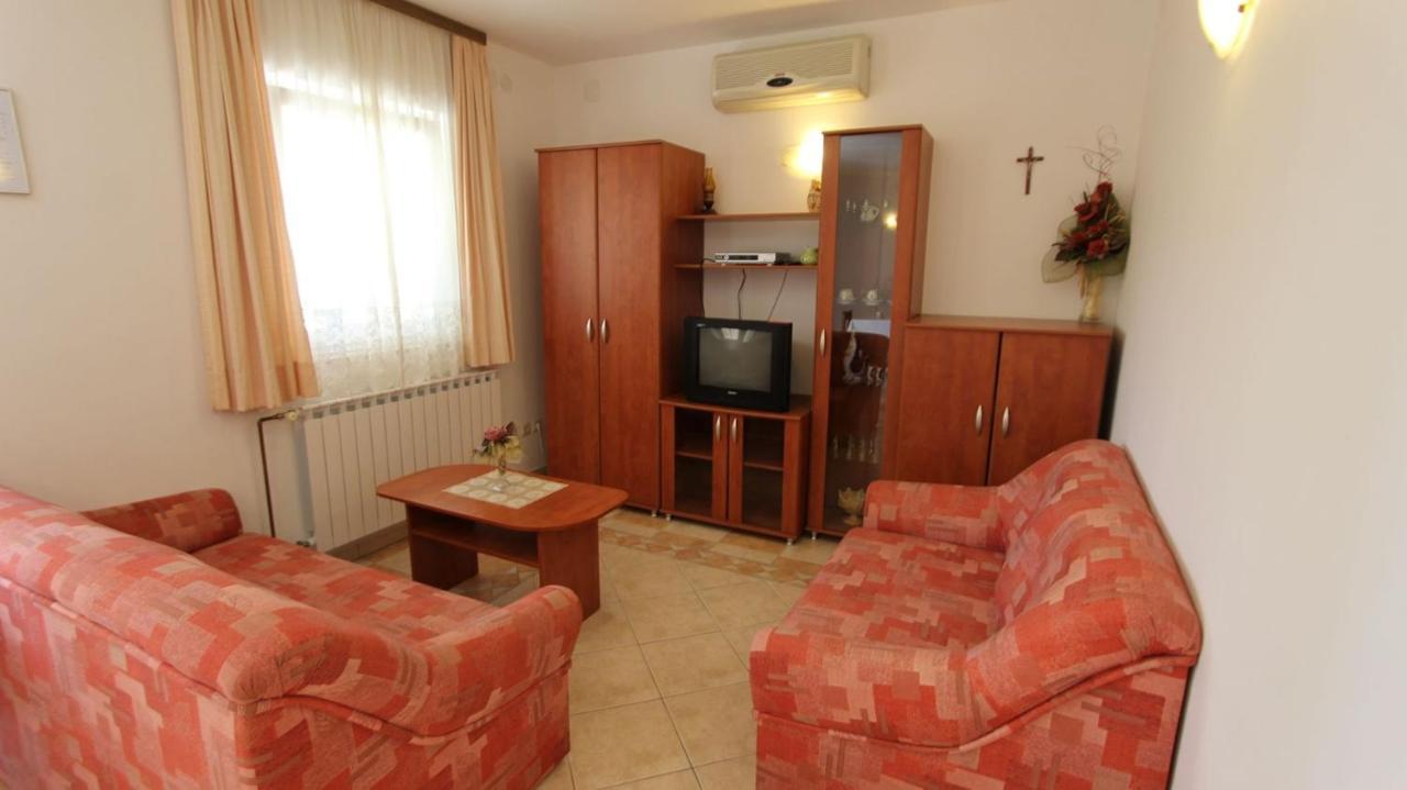 Apartments Kirincic Sveti Vid-Miholjice Kültér fotó