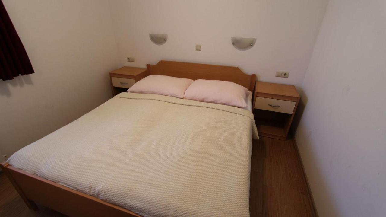 Apartments Kirincic Sveti Vid-Miholjice Kültér fotó