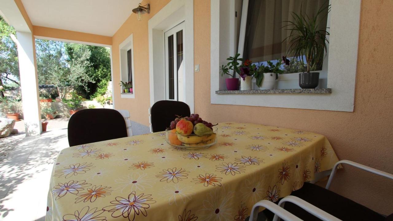 Apartments Kirincic Sveti Vid-Miholjice Kültér fotó