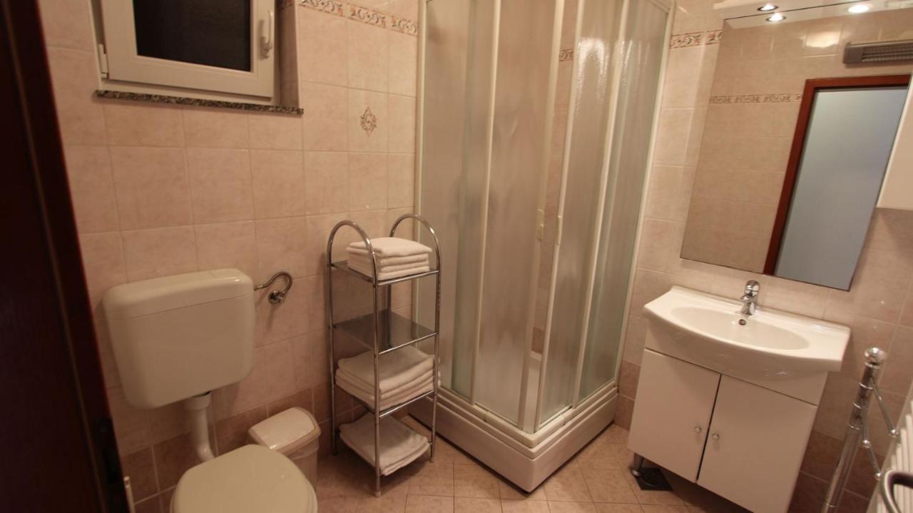 Apartments Kirincic Sveti Vid-Miholjice Kültér fotó