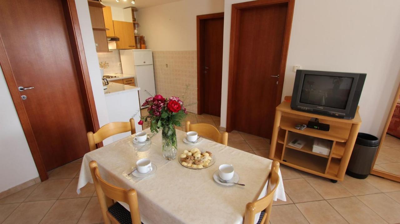 Apartments Kirincic Sveti Vid-Miholjice Kültér fotó
