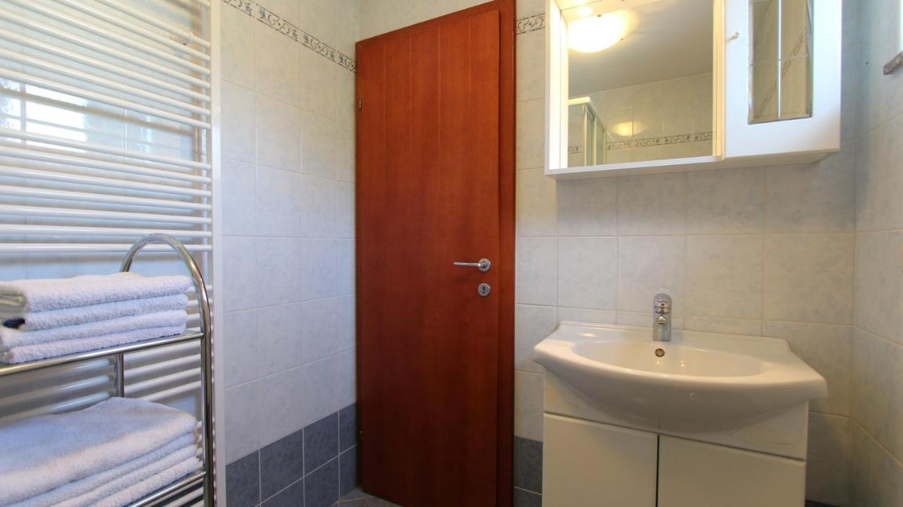 Apartments Kirincic Sveti Vid-Miholjice Kültér fotó