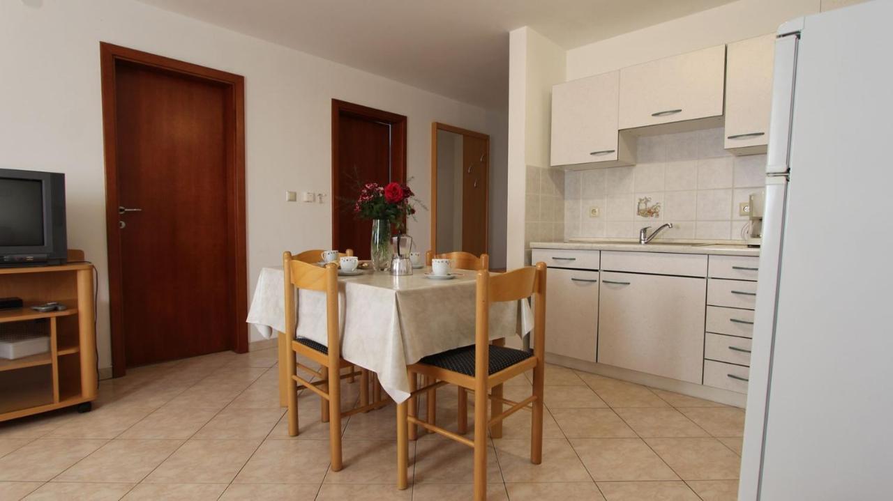 Apartments Kirincic Sveti Vid-Miholjice Kültér fotó