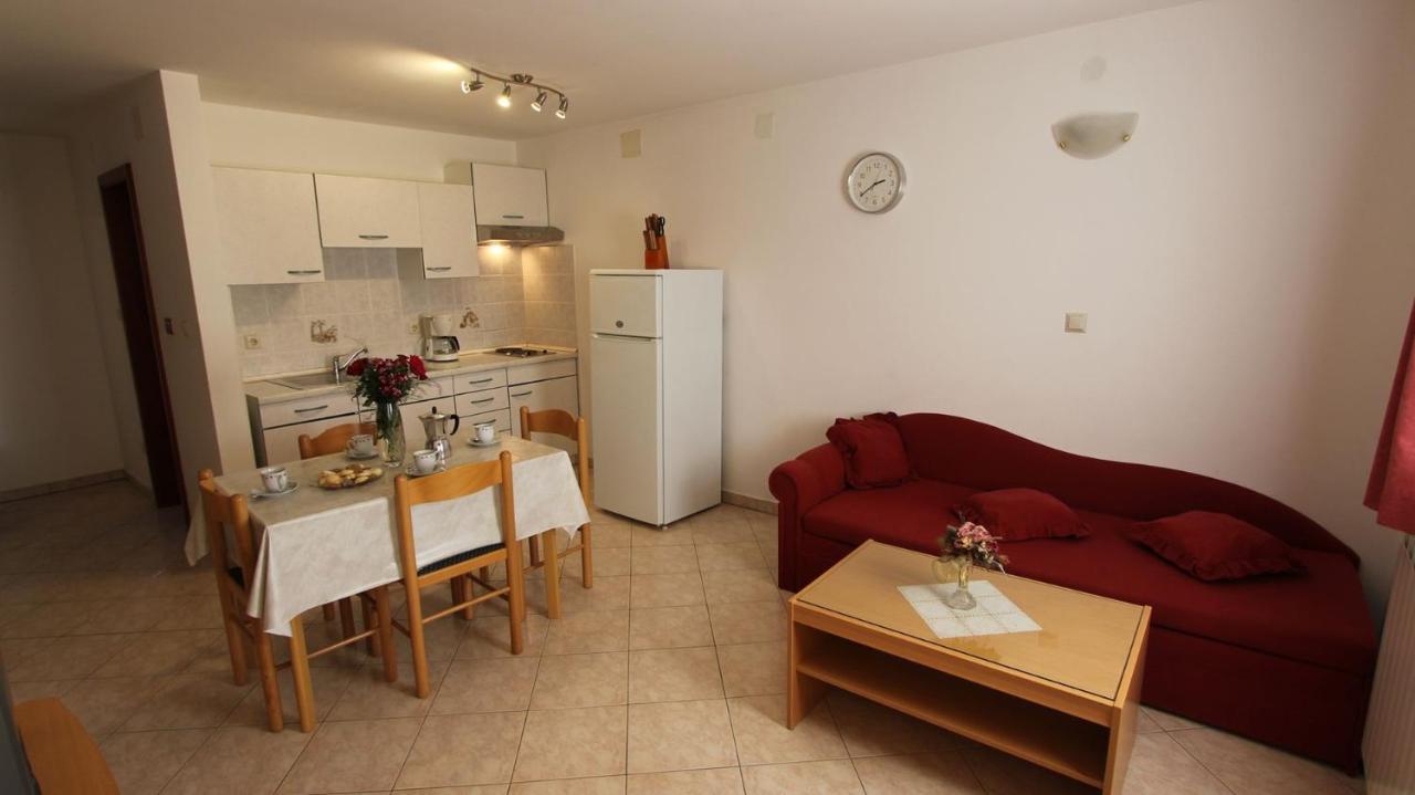 Apartments Kirincic Sveti Vid-Miholjice Kültér fotó